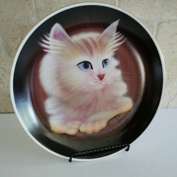Serious Cat Portrait Plate, Collectible China Plate Persian Kitten Glamor Shot - Picture 6 of 6